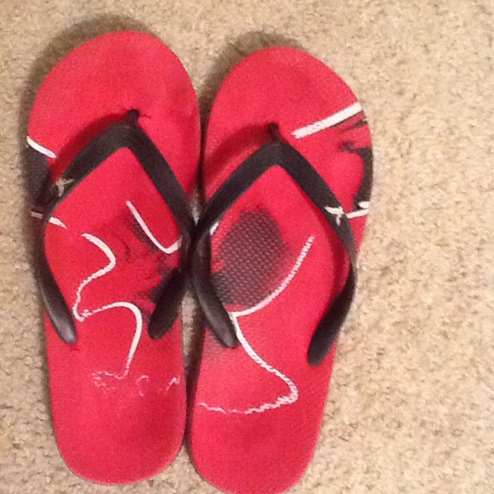 I am selling hollister sandals